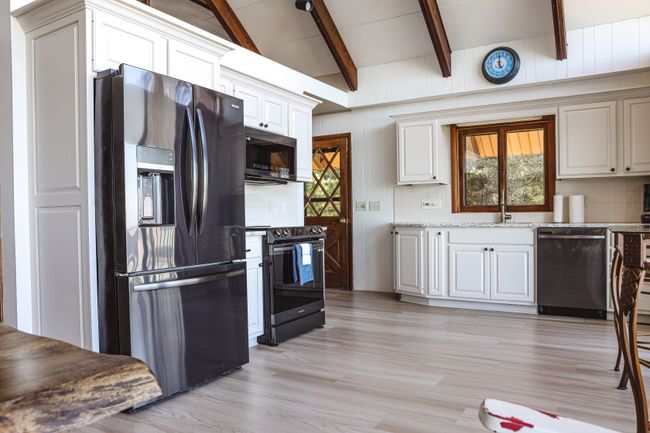9184 Crescent Beach Rd, House other with 3 bedrooms, 2 bathrooms and null parking in Pigeon MI | Image 4