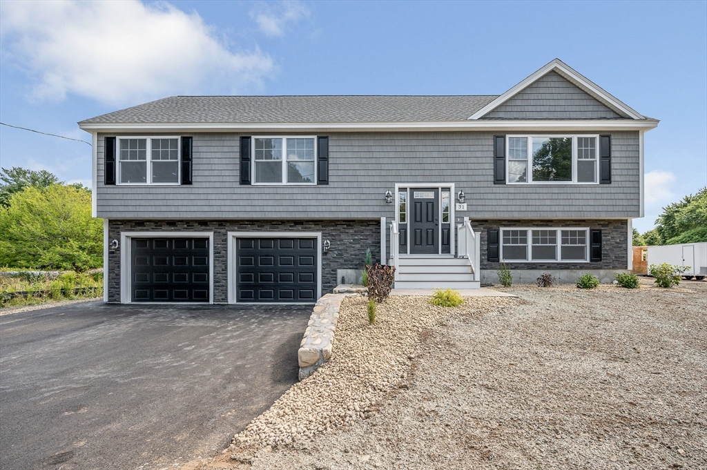 Baremeadow St, Methuen, MA 01844