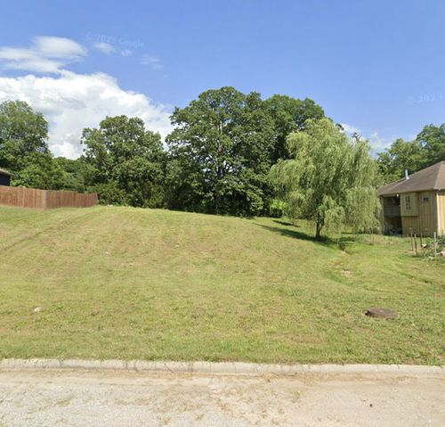 970 S 21st Ave, Ozark, MO, 65721-7834 | Card Image