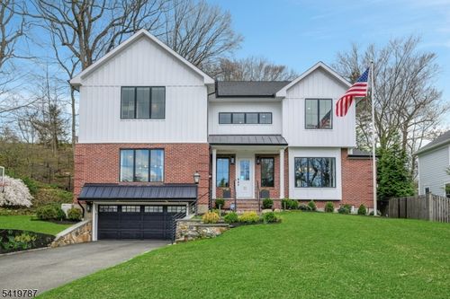 11 Brantwood Dr, Summit, NJ, 07901-2920 | Card Image