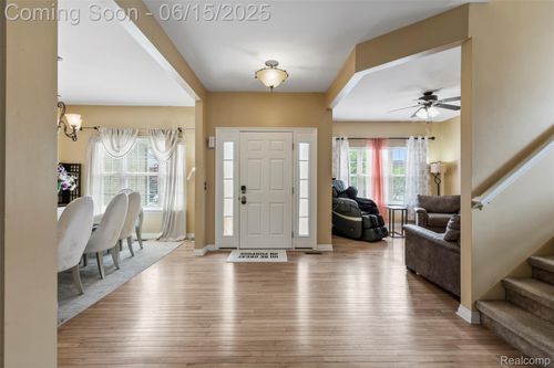26895 S Monroe Dr, Southfield, MI, 48034-5688 | Card Image