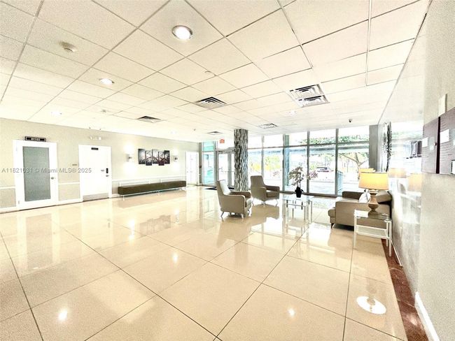 APT-2G - 9500 W Bay Harbor Dr, Condo with 1 bedrooms, 2 bathrooms and null parking in Bay Harbor Islands FL | Image 5