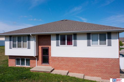 8605 Delphinium Ln, Lincoln, NE, 68505-3640 | Card Image