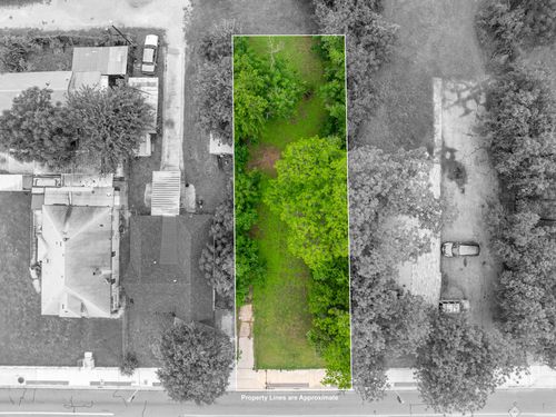 1116 Elm Ave, Waco, TX, 76704-2627 | Card Image