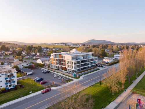 108-9570 Fifth St, Sidney, BC, V8L2W5 | Card Image