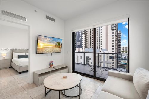 1202-239 Sw 9th St, Miami, FL, 33130-4604 | Card Image