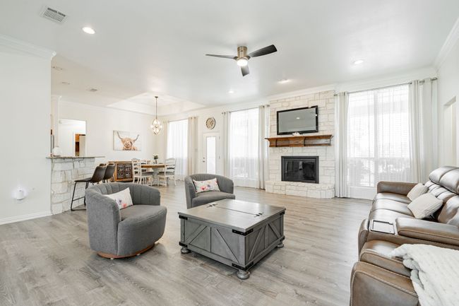 12176 Livingston Way, House other with 4 bedrooms, 4 bathrooms and null parking in Forney TX | Image 8