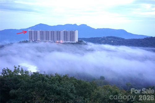 3031-303 Sugar Top Dr, Sugar Mountain, NC, 28604-8737 | Card Image