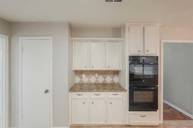 7803 Hurst Forest Dr, House other with 4 bedrooms, 3 bathrooms and 2 parking in Humble TX | Image 4
