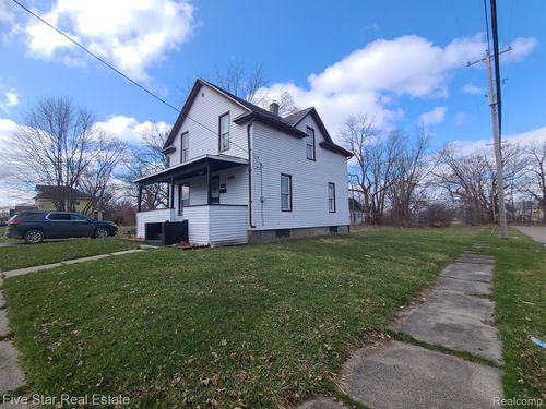 2002 Ferris Ave, Flint, MI, 48503-4020 | Card Image