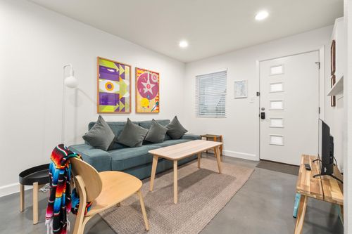 204-807 Blanco St, Austin, TX, 78703-4956 | Card Image