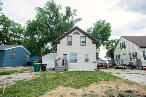 205 1st Ave E, West Fargo, ND, 58078-1805 | Card Image