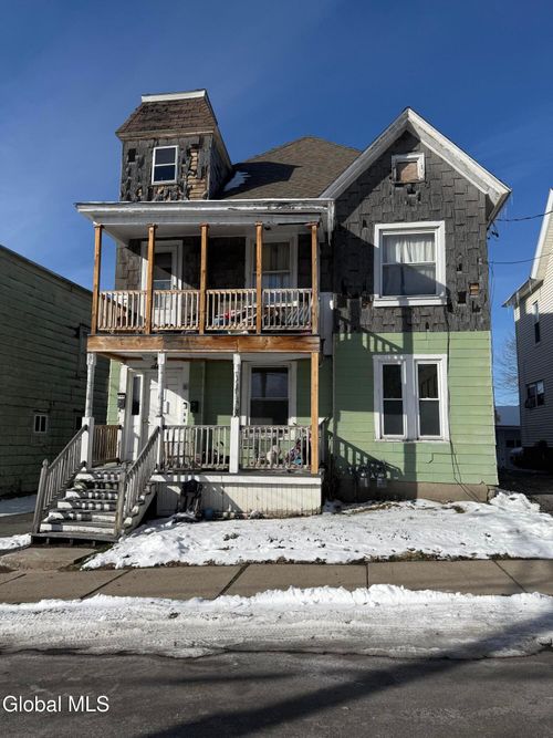 6 Blood St, Amsterdam, NY, 12010-3504 | Card Image