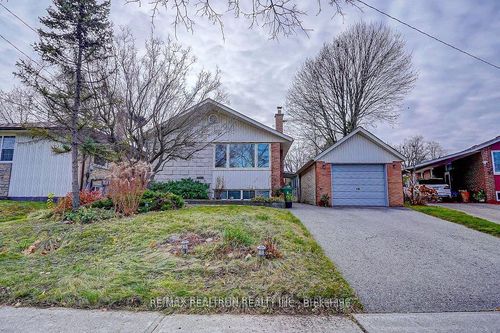 bsmnt-124 Thicketwood Dr, Scarborough, ON, M1J2A3 | Card Image