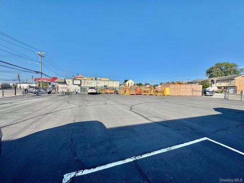 4435 Austin Blvd, Island Park, NY, 11558-1608 | Card Image