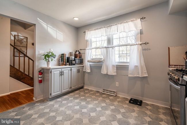 C13 - 12 E Maple Ave, Townhouse with 3 bedrooms, 3 bathrooms and null parking in MERCHANTVILLE NJ | Image 7