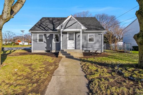 2 Meadowbrook Rd, North Providence, RI, 02911-2512 | Card Image