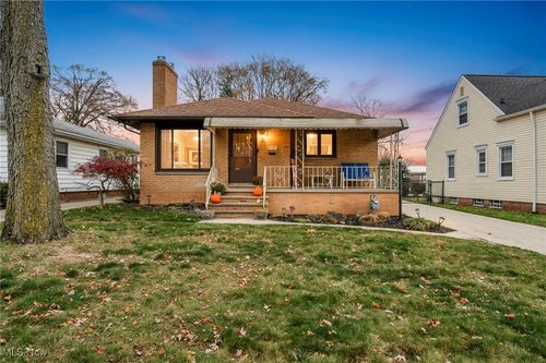 6453 Fernhurst Ave, Parma Heights, OH, 44130-2829 | Card Image