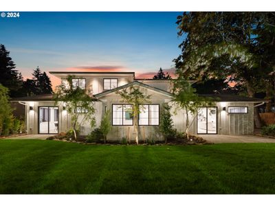 3884 Lake Grove Ave, House other with 5 bedrooms, 3 bathrooms and 2 parking in LakeOswego OR | Image 3