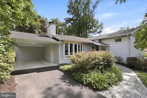 6817 Valley Brook Dr, FALLS CHURCH, VA, 22042-4038 | Card Image