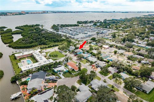 2815 45th St S, GULFPORT, FL, 33711-3739 | Card Image