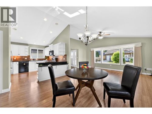 5-1231 10 St Sw, Salmon Arm, BC, V1E0A5 | Card Image