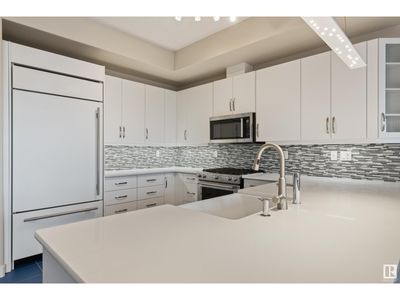 1502 - 2755 109 St Nw, Condo with 2 bedrooms, 2 bathrooms and 3 parking in Edmonton AB | Image 3