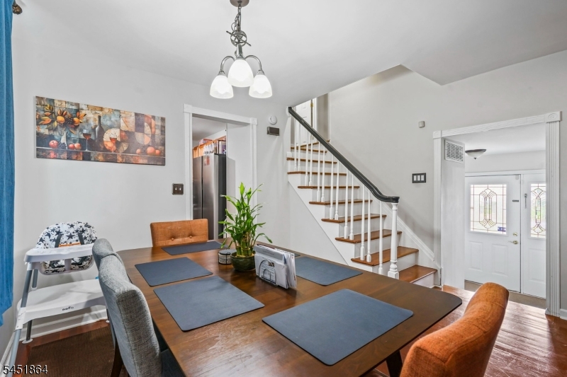 Residential Lease in Woodbridge Twp. 5