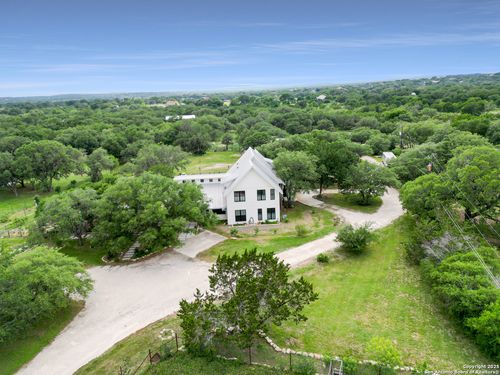 31545 Meadow Creek Trl, Fair Oaks Ranch, TX, 78015-4112 | Card Image