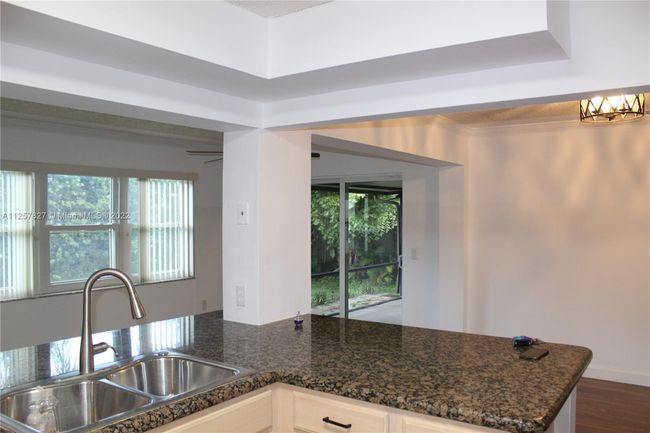 0 - 700 N Douglas Rd, House other with 4 bedrooms, 2 bathrooms and null parking in Pembroke Pines FL | Image 6
