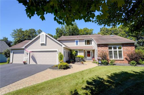 23 Edenfield Rd, Penfield, NY, 14526-1975 | Card Image