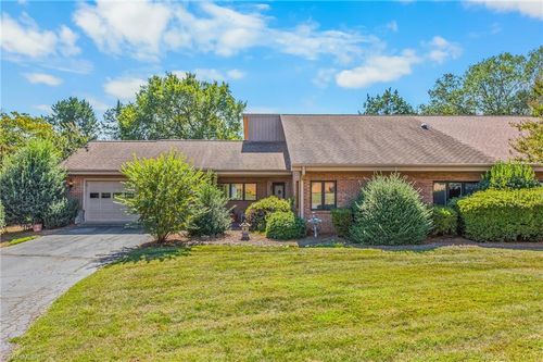 150 Oleander Dr, Bermuda Run, NC, 27006-8401 | Card Image