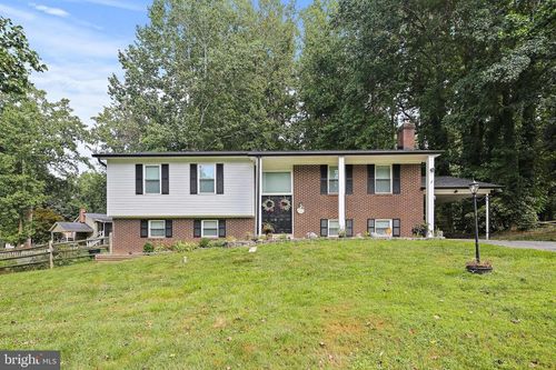 9903 Mcintosh Dr, DUNKIRK, MD, 20754-9718 | Card Image