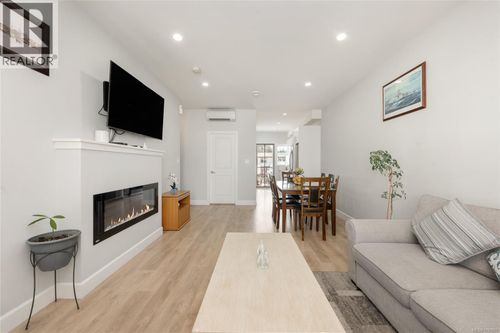 405-3351 Luxton Rd, Langford, BC, V9C0P2 | Card Image