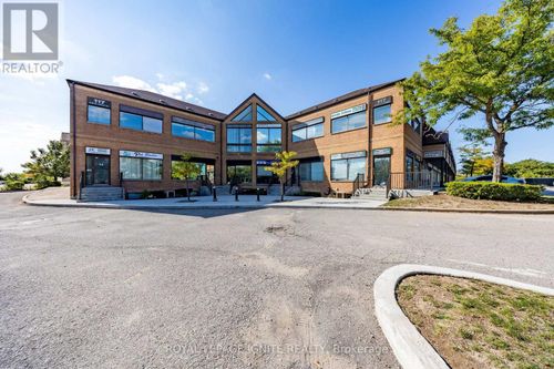11-117 Ringwood Dr, Stouffville, ON, L4A8C1 | Card Image
