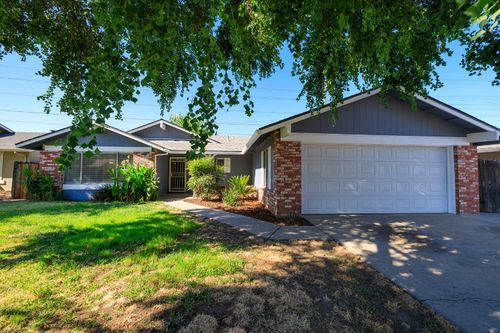 2113 Venus Dr, Ceres, CA, 95307-3021 | Card Image