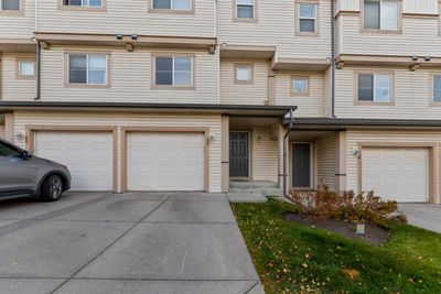 13 Copperfield Crt Se, Home with 2 bedrooms, 2 bathrooms and 2 parking in Calgary AB | Image 3