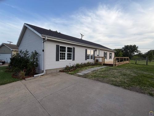 1721 Sw 72nd Pl, Topeka, KS, 66619 | Card Image