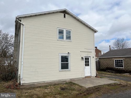 rear-513 Center St, POTTSTOWN, PA, 19464-6703 | Card Image