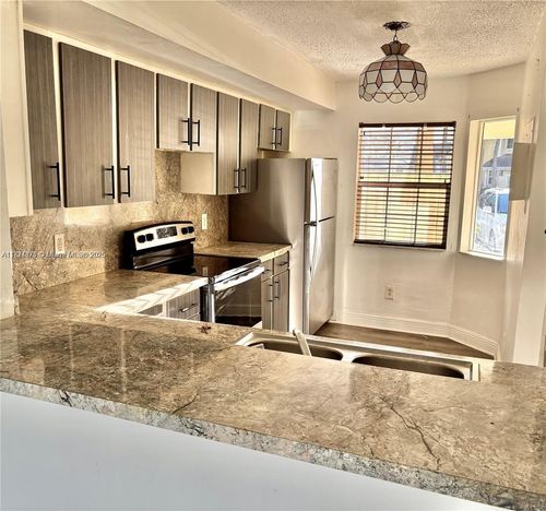 2113-2113 Champions Way, North Lauderdale, FL, 33068-5427 | Card Image