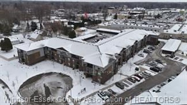311 - 5840 Newman Blvd, Condo with 1 bedrooms, 2 bathrooms and 1 parking in Windsor ON | Image 4