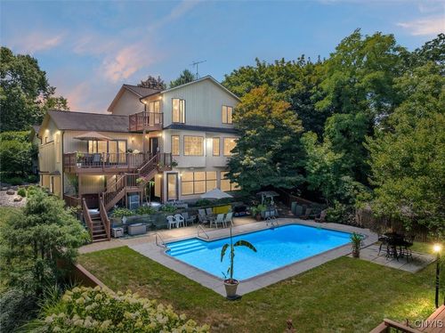 132 Huntshill Rd, Syracuse, NY, 13209-1742 | Card Image