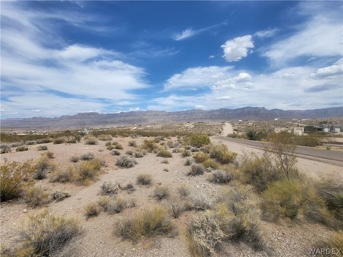 695 E Meadview Blvd, Meadview, AZ, 86444 | Card Image