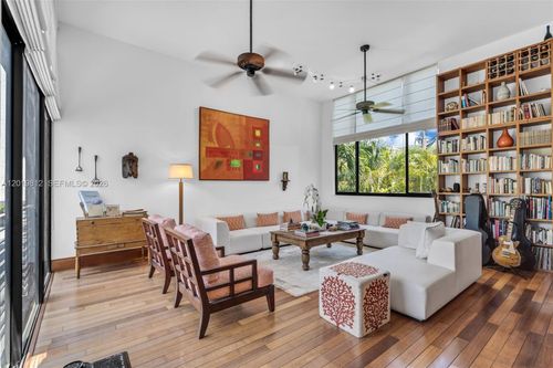 36-209 E Enid Dr, Key Biscayne, FL, 33149-2207 | Card Image