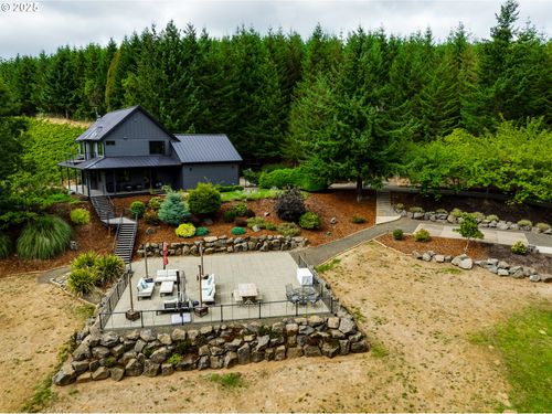 24247 Vaughn Rd, Veneta, OR, 97487-9472 | Card Image