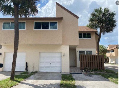 8233 Nw 8th Ct, Plantation, FL, 33324-1203 | Card Image