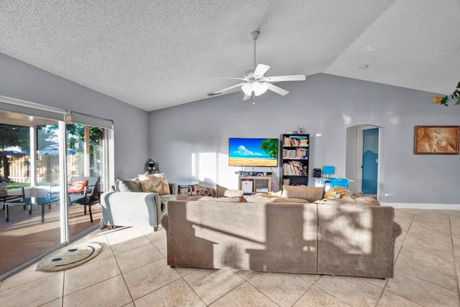 201 Nw Virgo Ct, House other with 3 bedrooms, 2 bathrooms and null parking in Port St. Lucie FL | Image 7