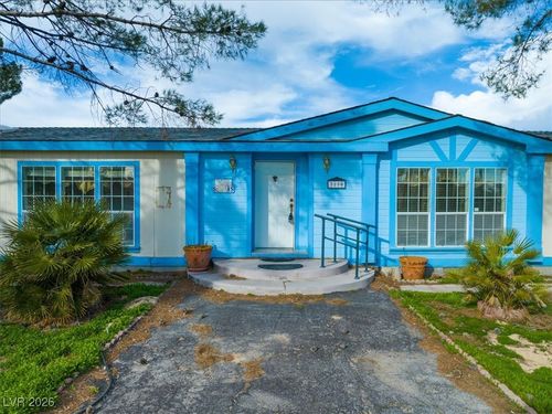 3230 E Kellogg Rd, Pahrump, NV, 89061-7919 | Card Image