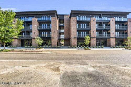 303-403 Russell Street, Starkville, MS, 39759 | Card Image