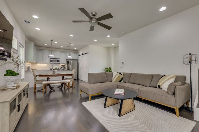 37 - 1101 Euphoria Bnd, Condo with 3 bedrooms, 3 bathrooms and 2 parking in Austin TX | Image 10